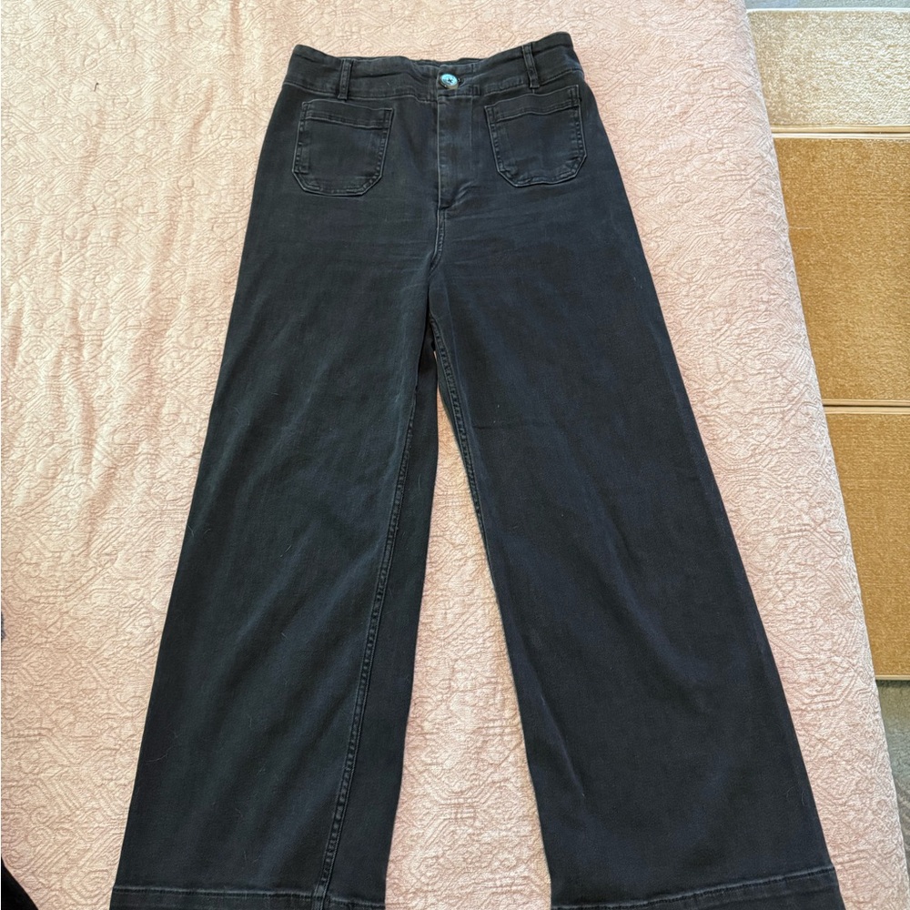 Classic Black Wide-Leg Jeans